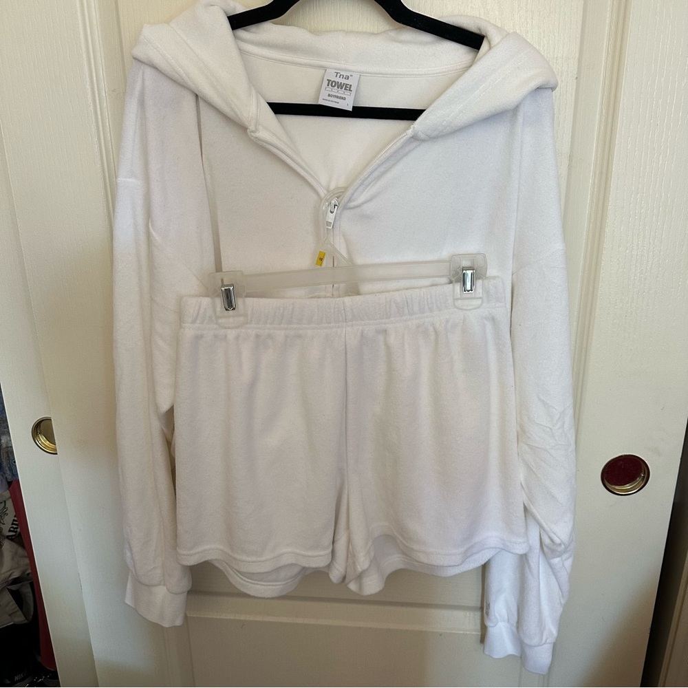 Aritzia/TNA towel short/jacket set M/L